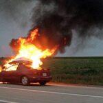 Mobil HR-V Terbakar Setelah Tabrak Truk Kontainer yang Rem Mendadak di Tol Dalam Kota